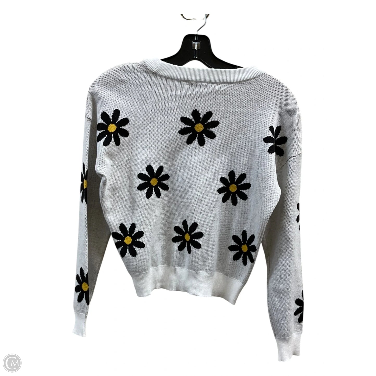 Sweater By Clothes Mentor In Cream, Size: S
