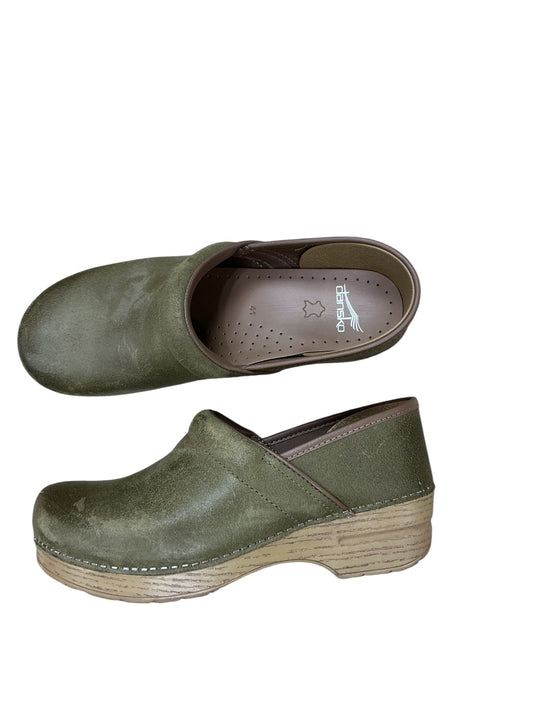 Shoes Heels Platform By Dansko In Green, Size:10.5
