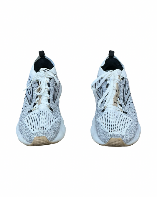 Shoes Athletic By Brooks In Grey & White, Size:9