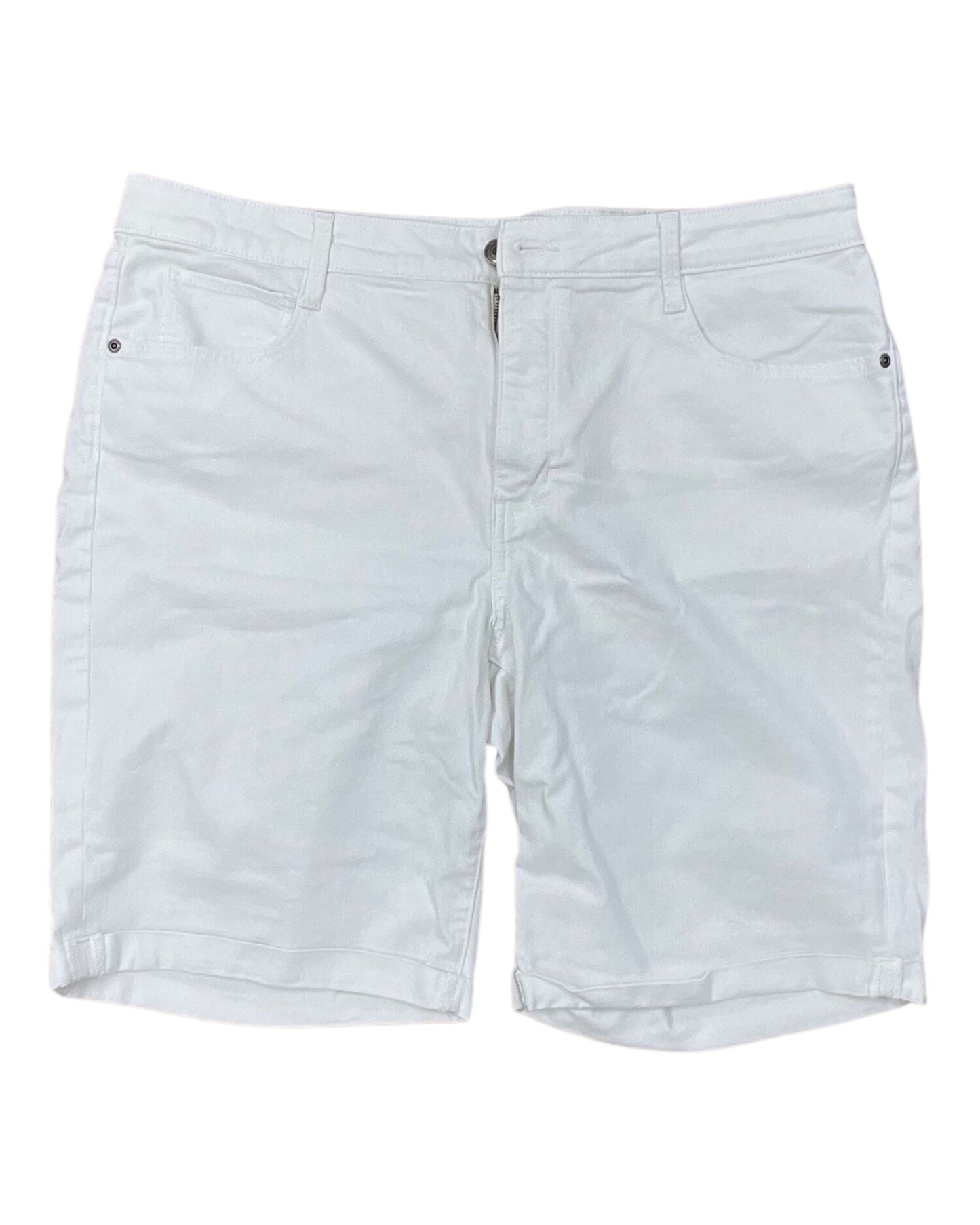 Shorts By St Johns Bay In White, Size:20