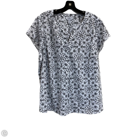 Top Short Sleeve By Croft And Barrow In Grey, Size: 1x