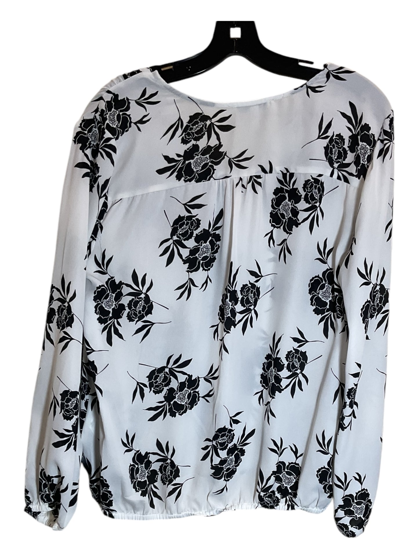 Top Long Sleeve By Chaus In Black & White, Size: M