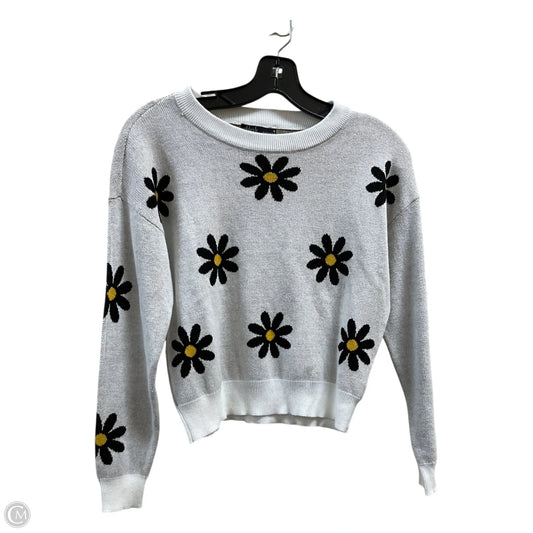 Sweater By Clothes Mentor In Cream, Size: S