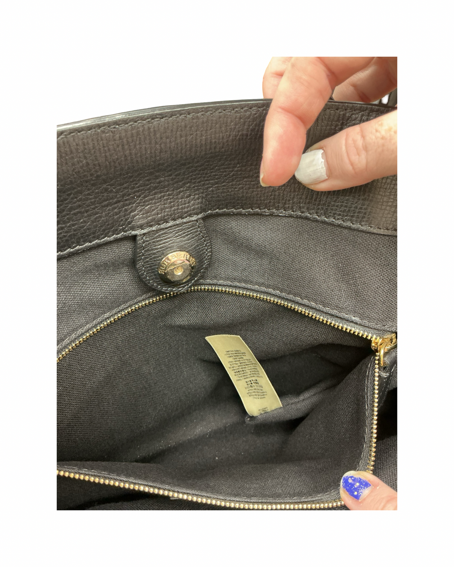 Handbag Luxury Designer By Burberry In Black, Size:Large