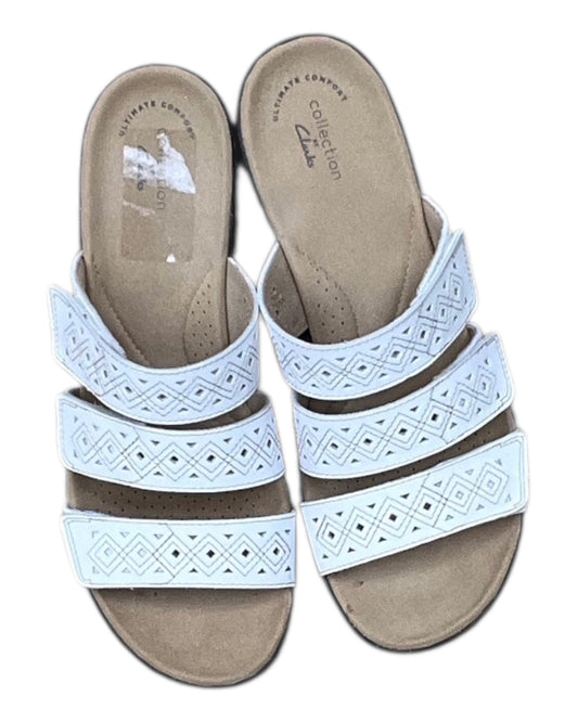 Sandals Flats By Clarks In White, Size:9.5