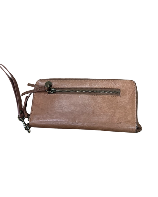 Wristlet Leather By Lucky Brand In Tan, Size:Medium