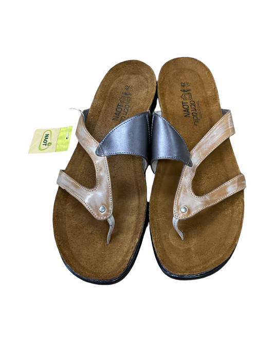Sandals Flats By Naot In Grey & Tan, Size:11