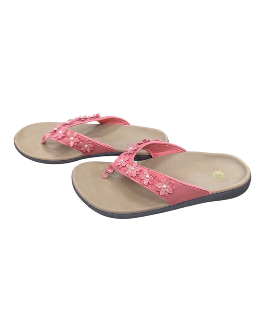 Sandals Flip Flops By Clothes Mentor In Peach, Size:10