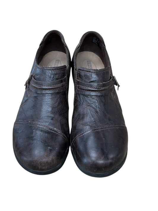 Shoes Flats By Clarks In Brown, Size:11