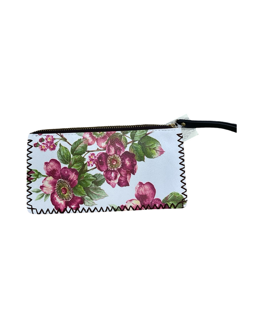 Wristlet By Clothes Mentor In Floral Print, Size:Medium
