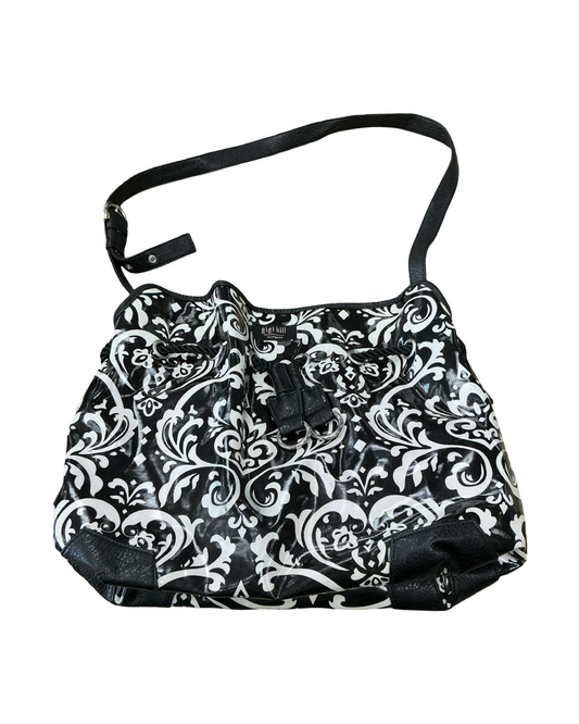 Crossbody By Clothes Mentor In Black & White, Size:Large