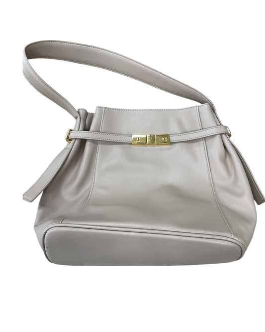 Handbag By Clothes Mentor In Tan, Size:Medium