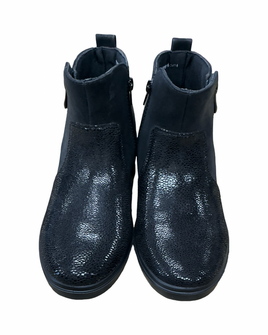 Boots Ankle Flats By Clothes Mentor In Black, Size:6.5