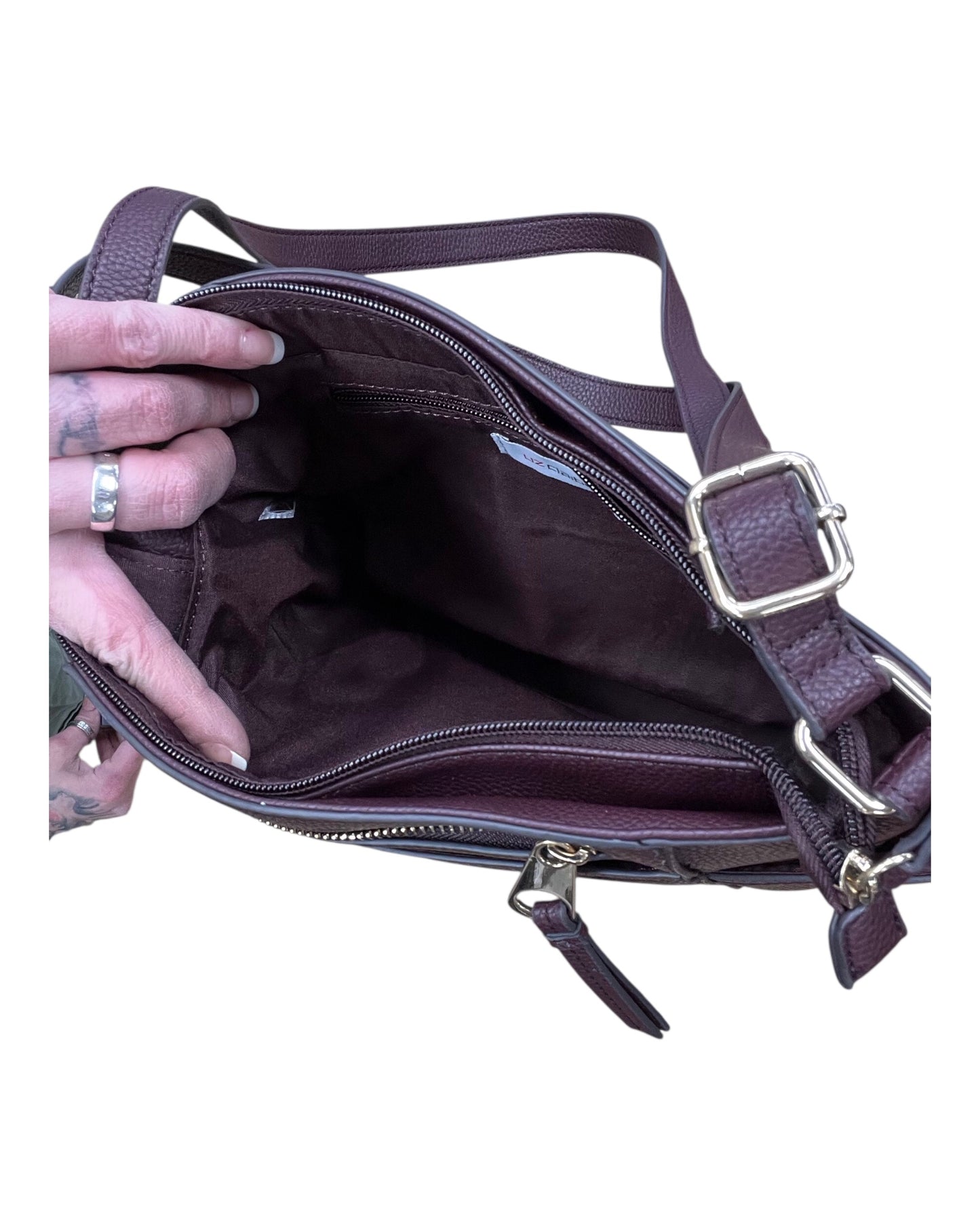 Handbag By Liz Claiborne In Purple, Size:Medium
