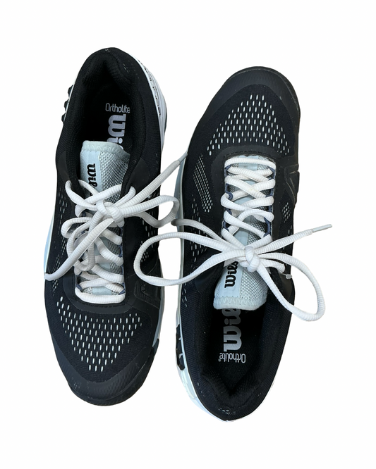 Shoes Athletic By Clothes Mentor In Black & White, Size:9.5