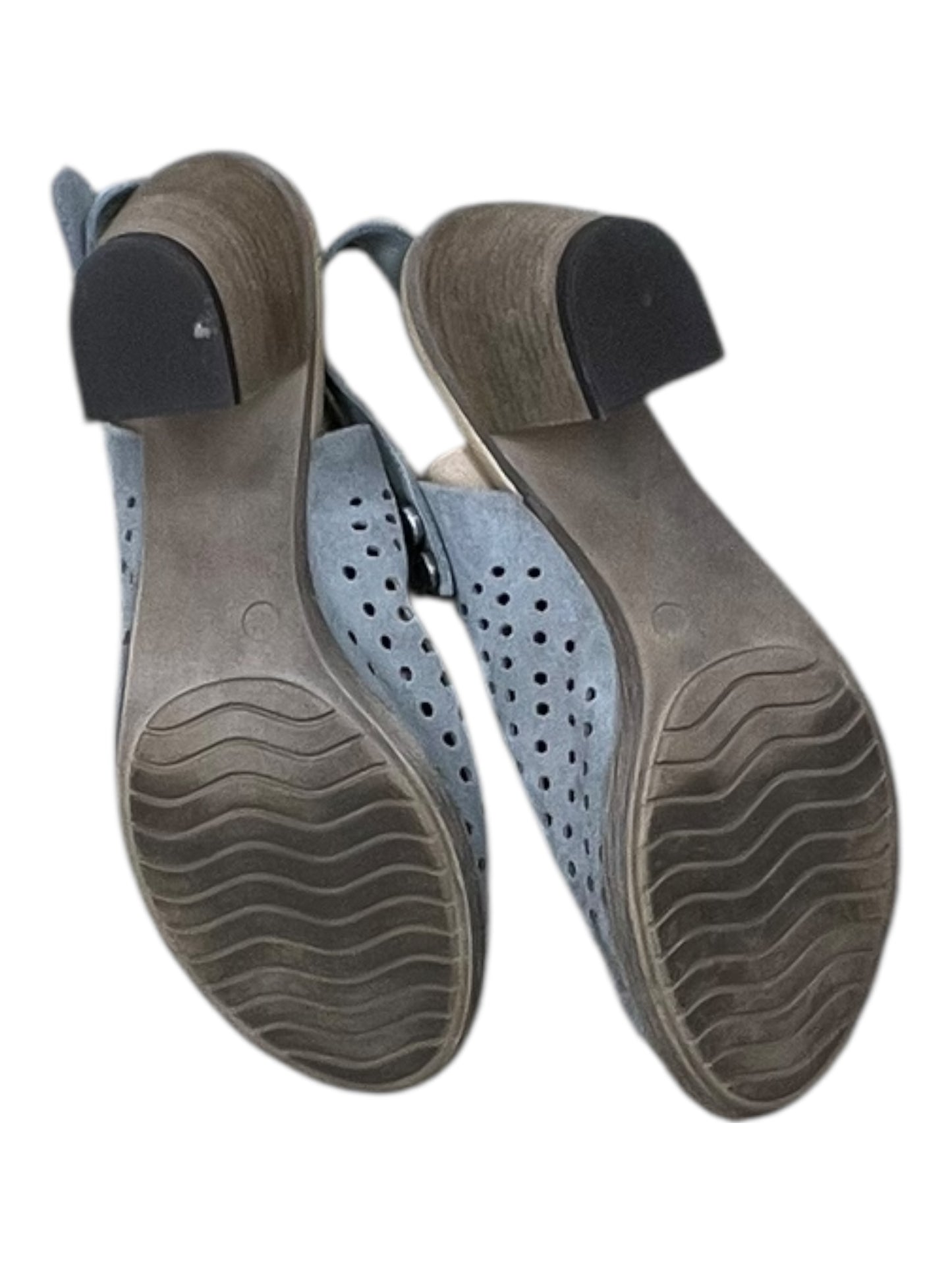 Sandals Heels Block By Clothes Mentor In Grey, Size:7.5