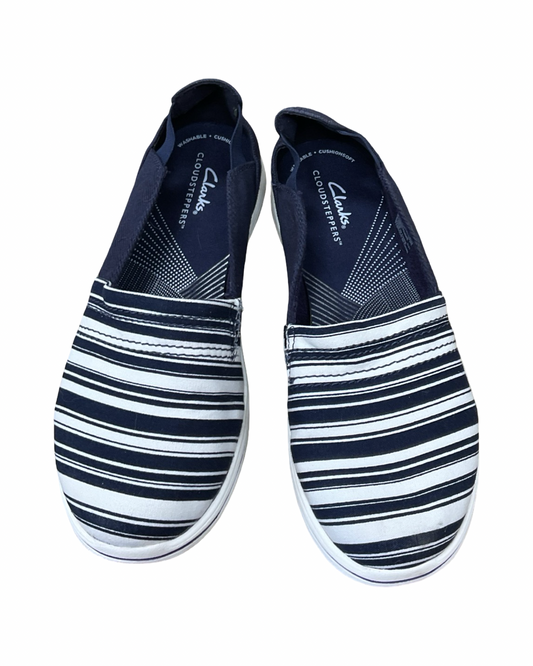 Shoes Flats By Clarks In Blue & White, Size:7
