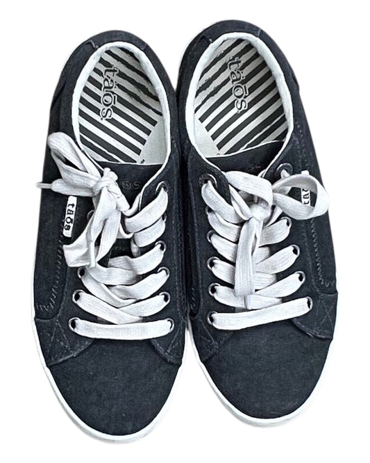 Shoes Flats By Taos In Grey, Size:6.5