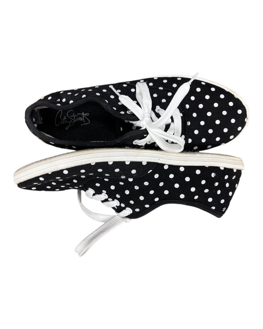 Shoes Sneakers By City Streets In Black & White, Size:9