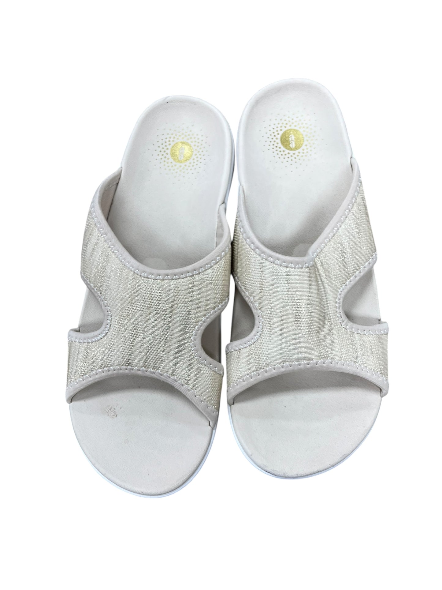 Sandals Flats By Clothes Mentor In Tan, Size:11