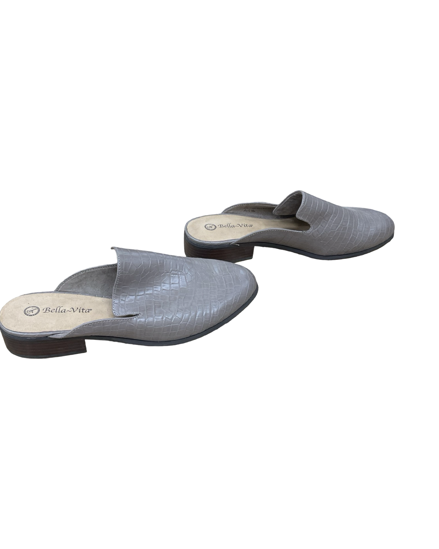 Shoes Flats By Clothes Mentor In Grey, Size:11