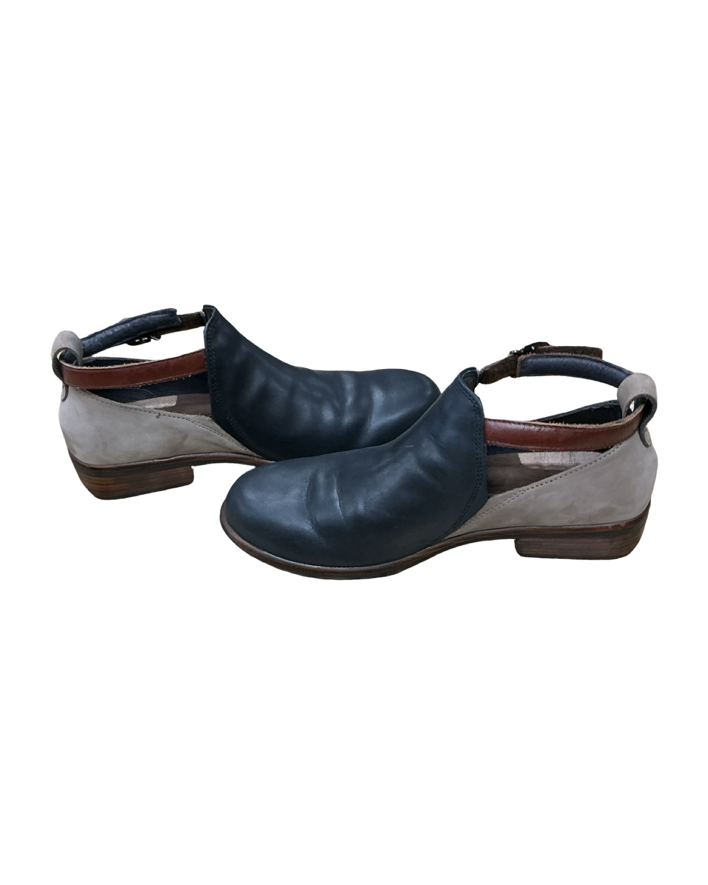 Shoes Flats By Naot In Black & Tan, Size:6.5