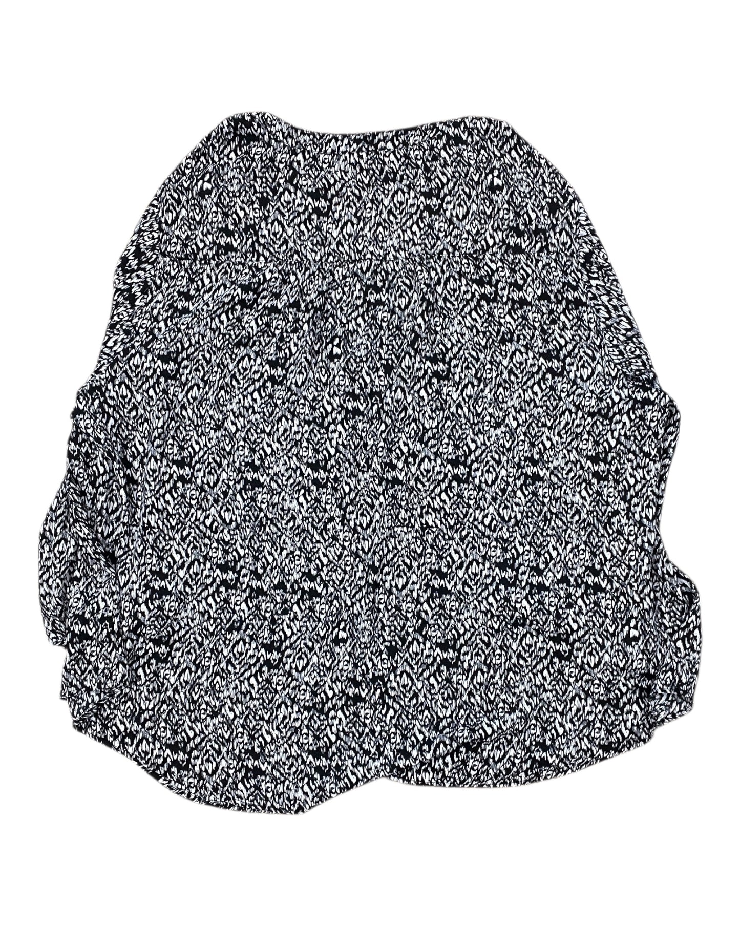 Top 3/4 Sleeve By Torrid In Black & White, Size:3X