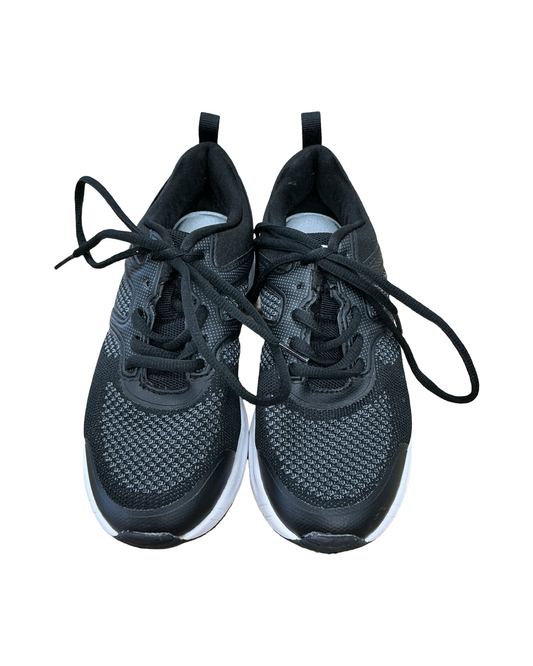 Shoes Athletic By Fila In Black, Size:6