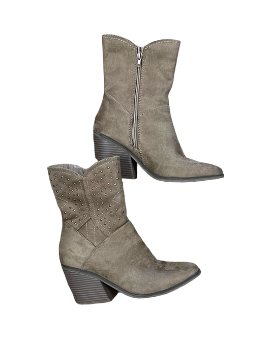 Boots Ankle Heels By Seychelles In Tan, Size:8