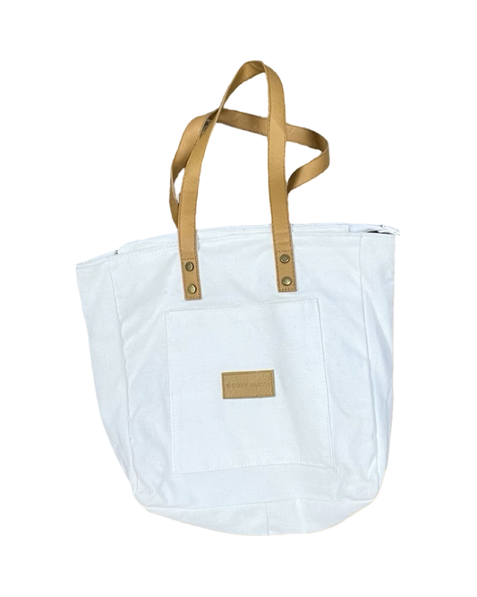 Tote By Clothes Mentor In White, Size:Small
