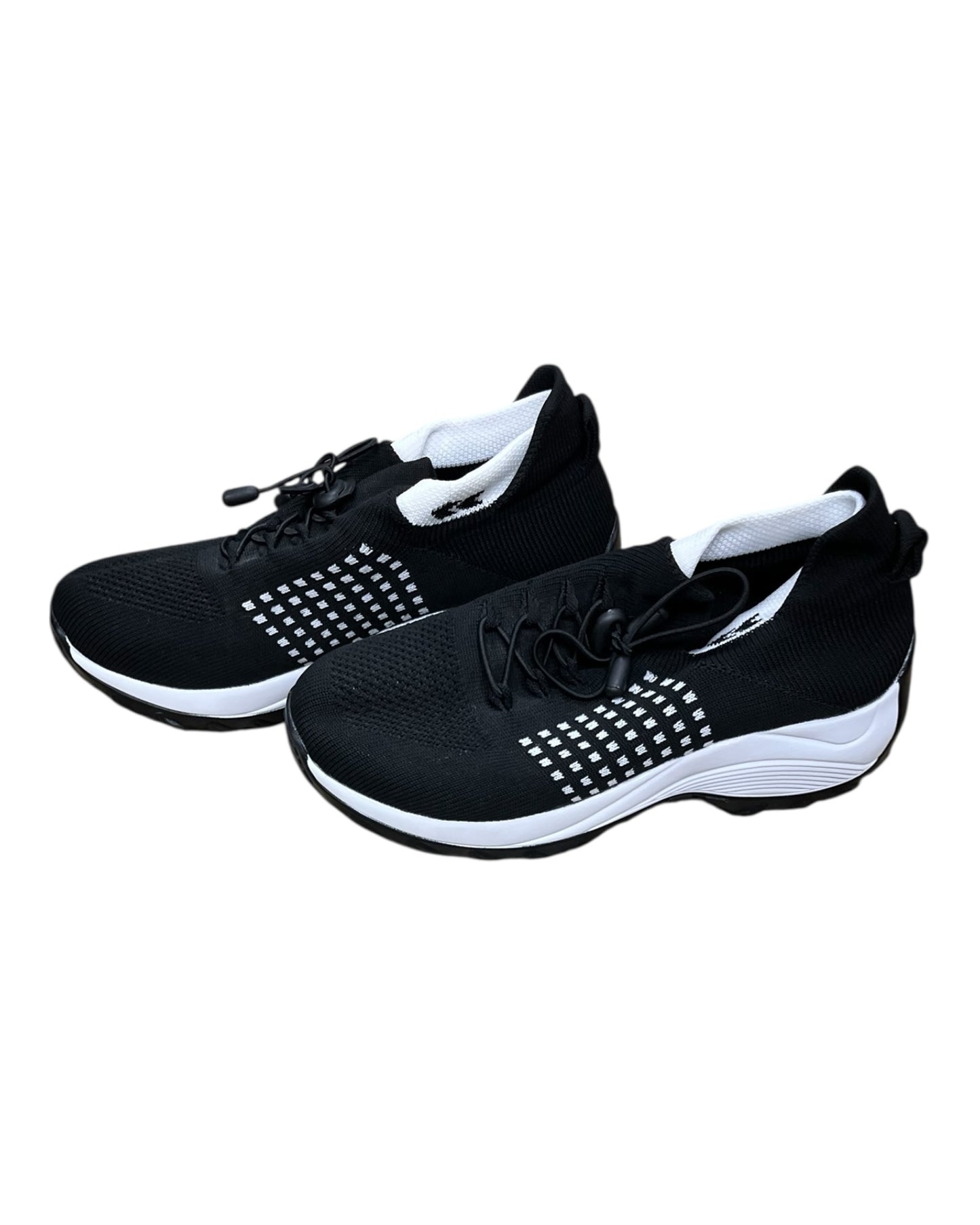 Shoes Athletic By Clothes Mentor In Black, Size:8.5
