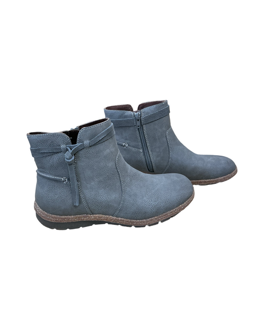 Boots Ankle Flats By Boc In Grey, Size:9