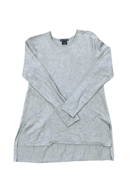 Top Ls By Chelsea And Theodore In Cream, Size:M
