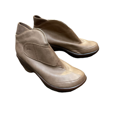 Boots Ankle Flats By Jambu  Size: 9
